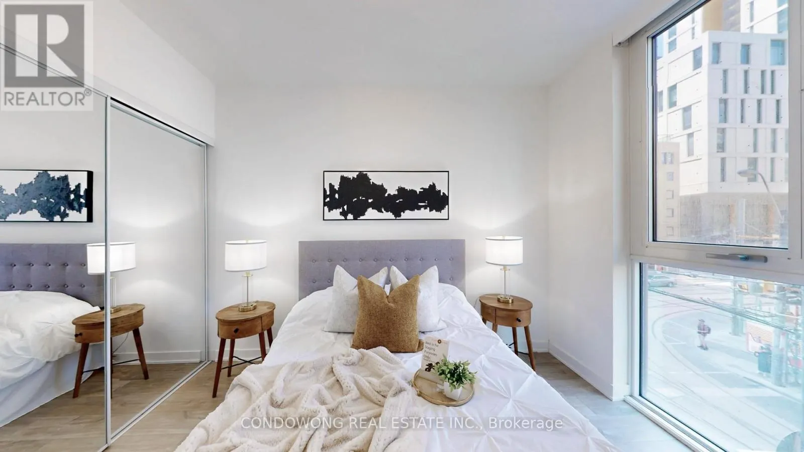 202 - 100 DALHOUSIE STREET