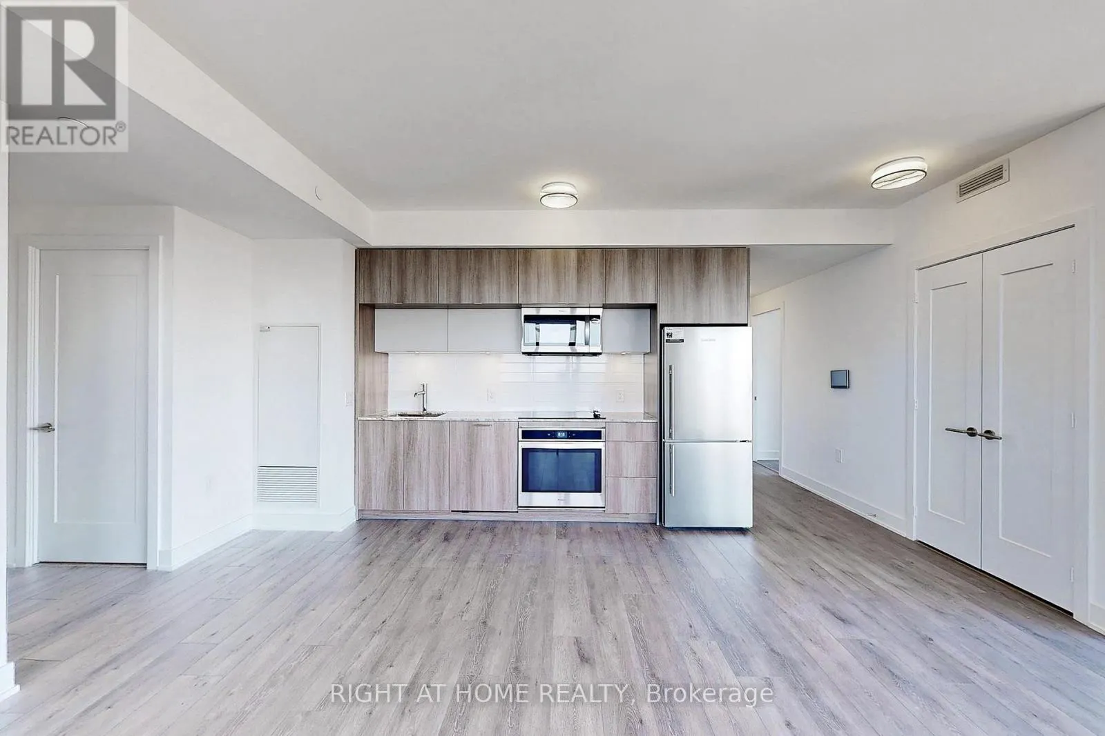 3103 - 575 BLOOR STREET E