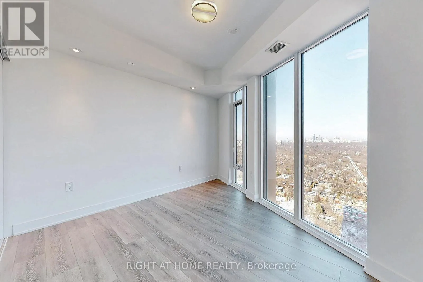 3103 - 575 BLOOR STREET E