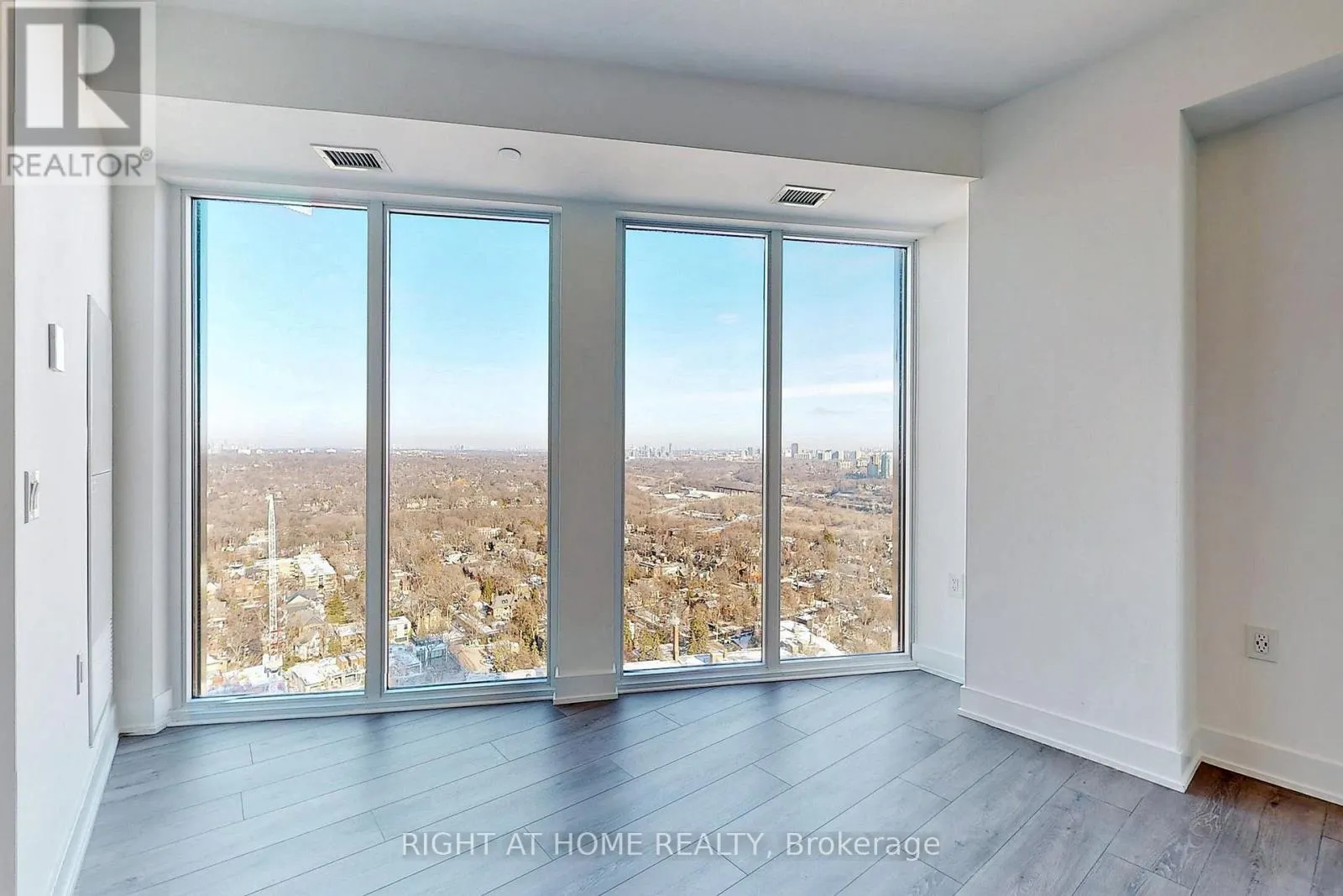 3103 - 575 BLOOR STREET E