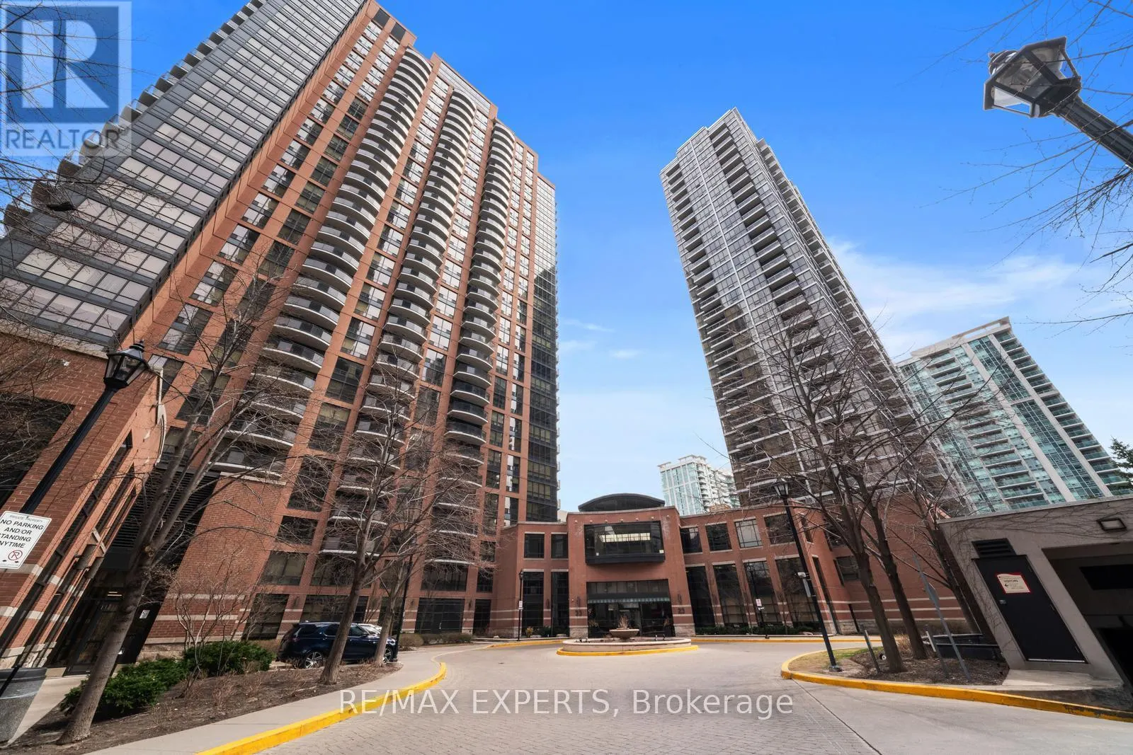 510 - 33 SHEPPARD AVENUE E