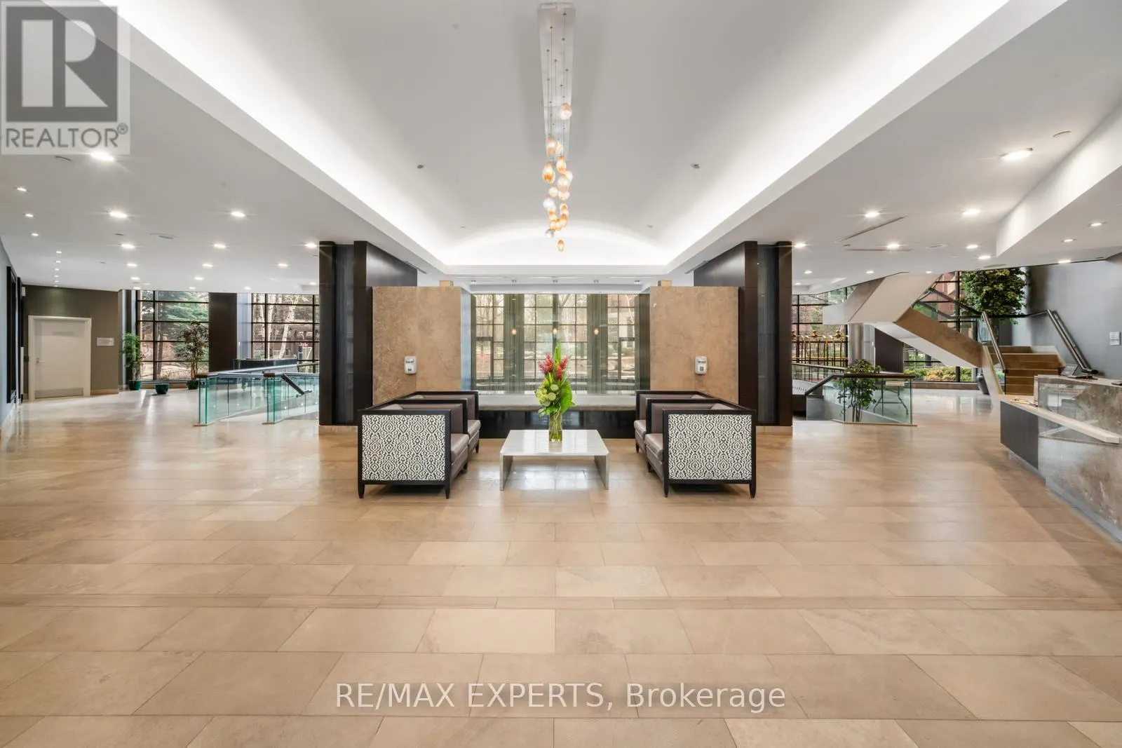 510 - 33 SHEPPARD AVENUE E
