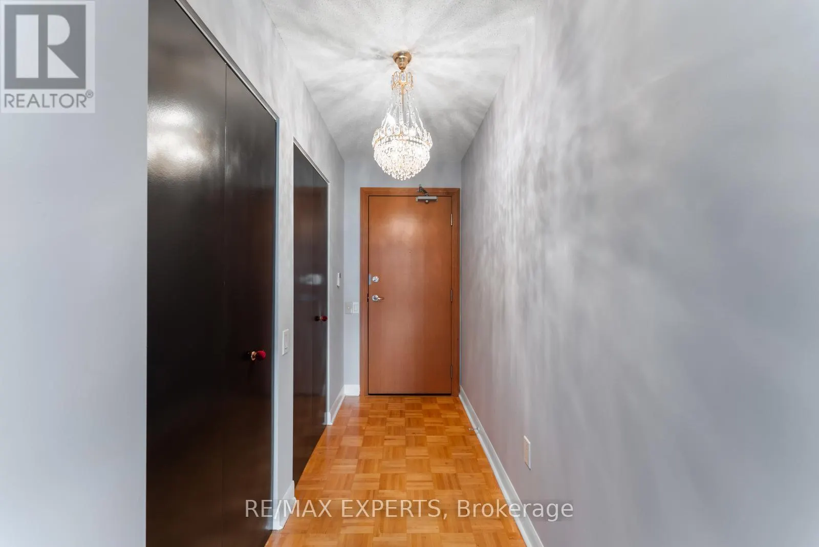 510 - 33 SHEPPARD AVENUE E