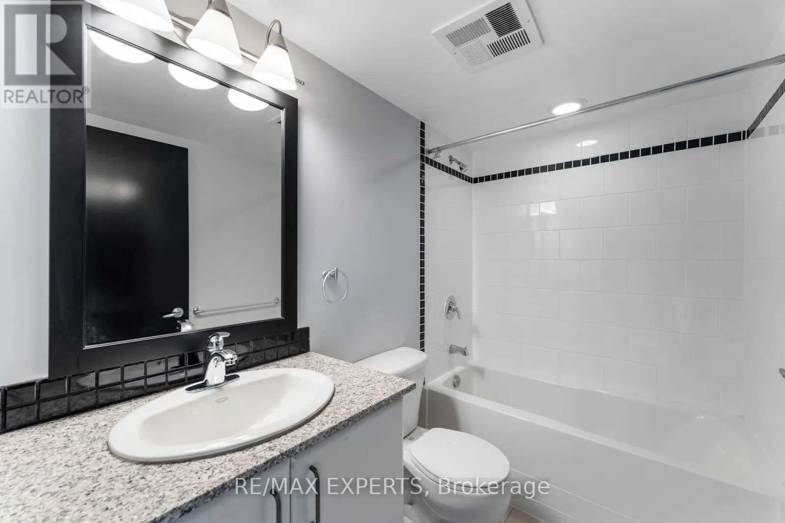 510 - 33 SHEPPARD AVENUE E