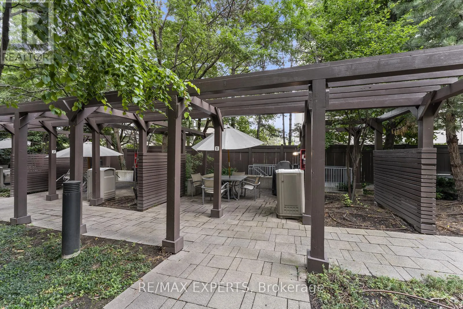 510 - 33 SHEPPARD AVENUE E