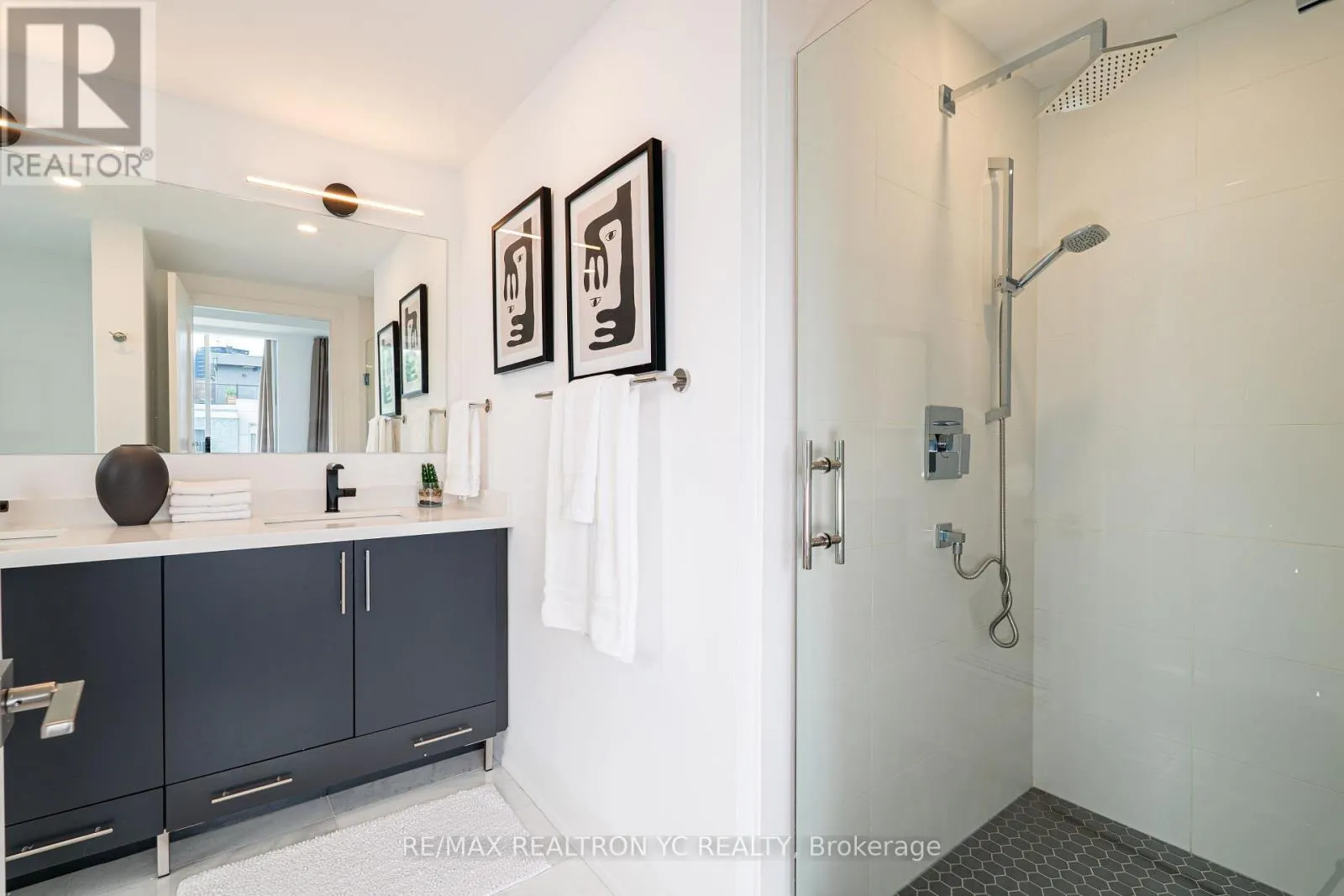 4 - 18 GREENBRIAR ROAD