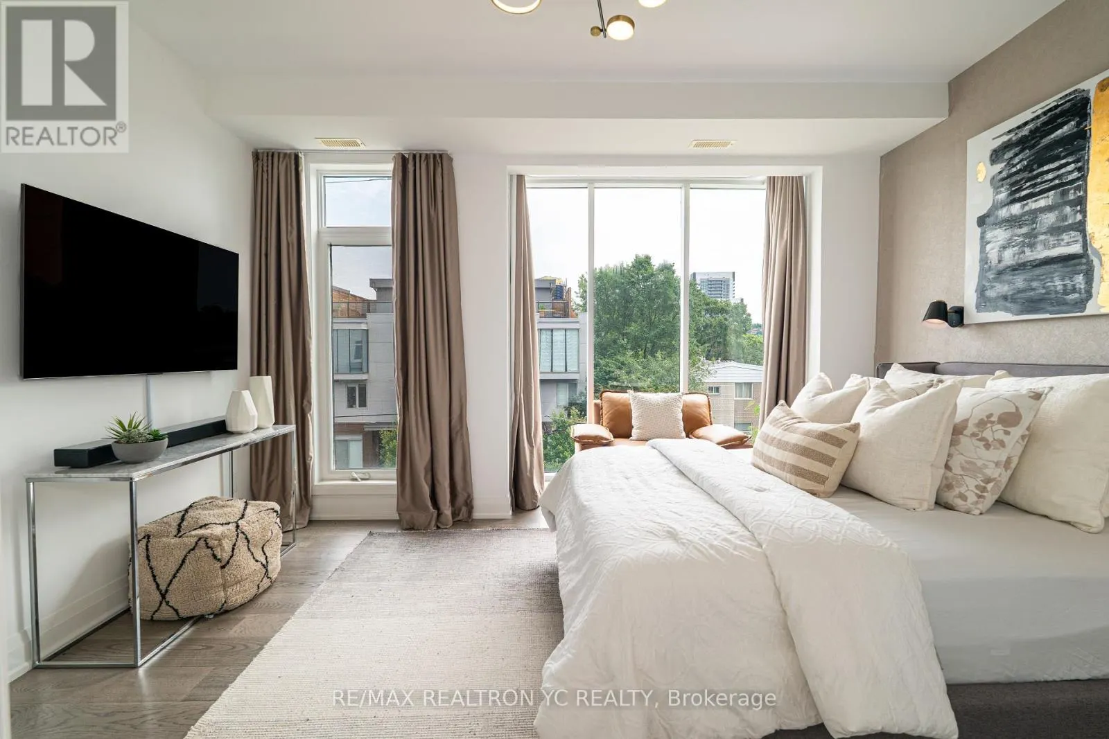 4 - 18 GREENBRIAR ROAD