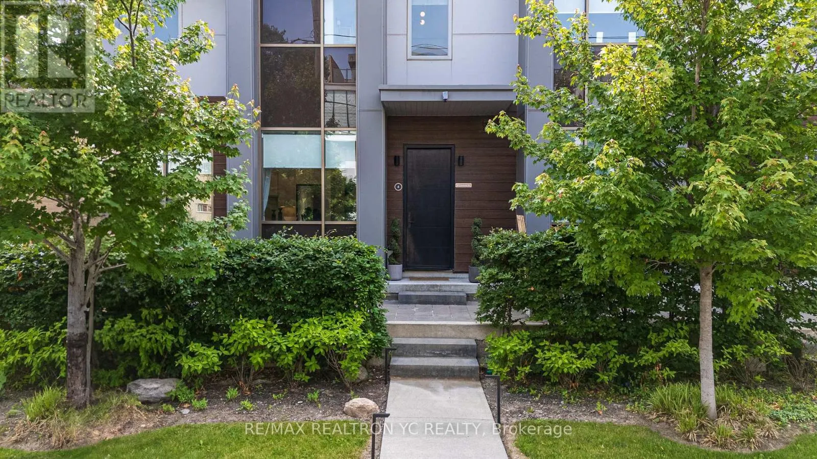 4 - 18 GREENBRIAR ROAD