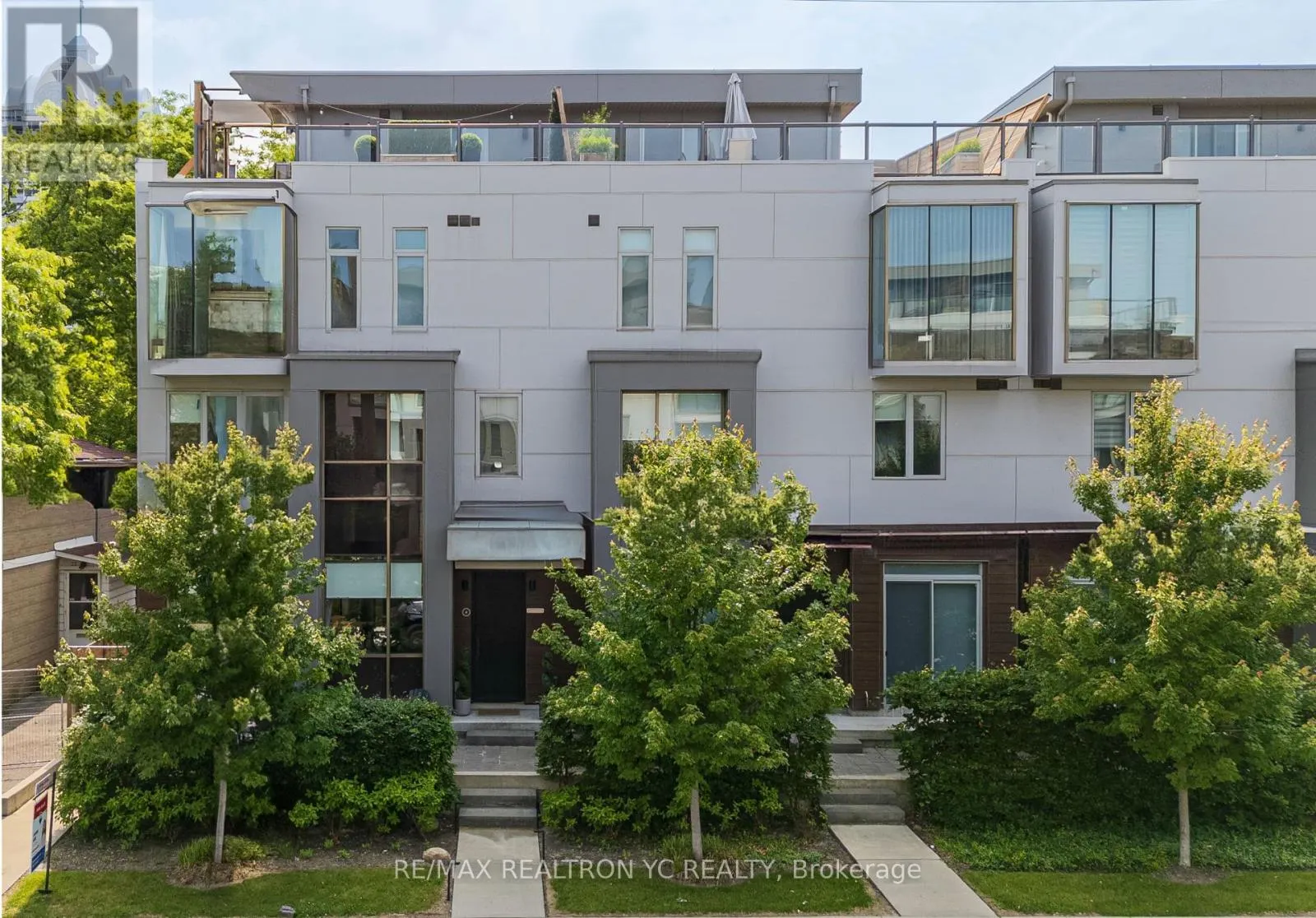 4 - 18 GREENBRIAR ROAD