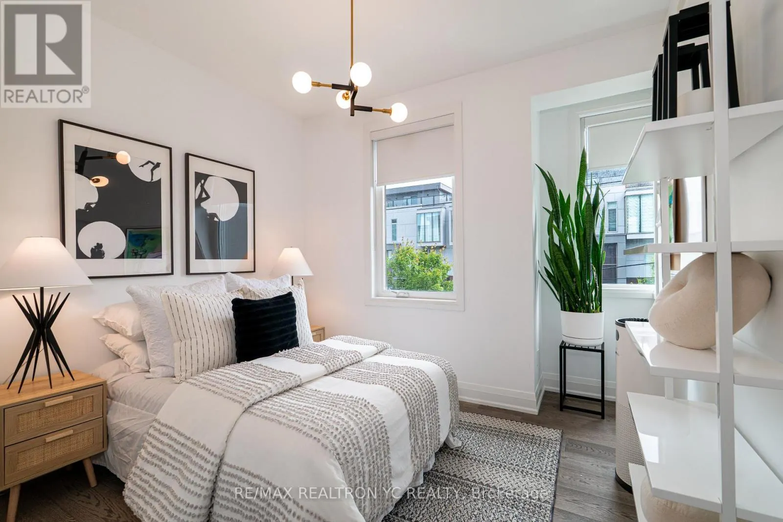 4 - 18 GREENBRIAR ROAD