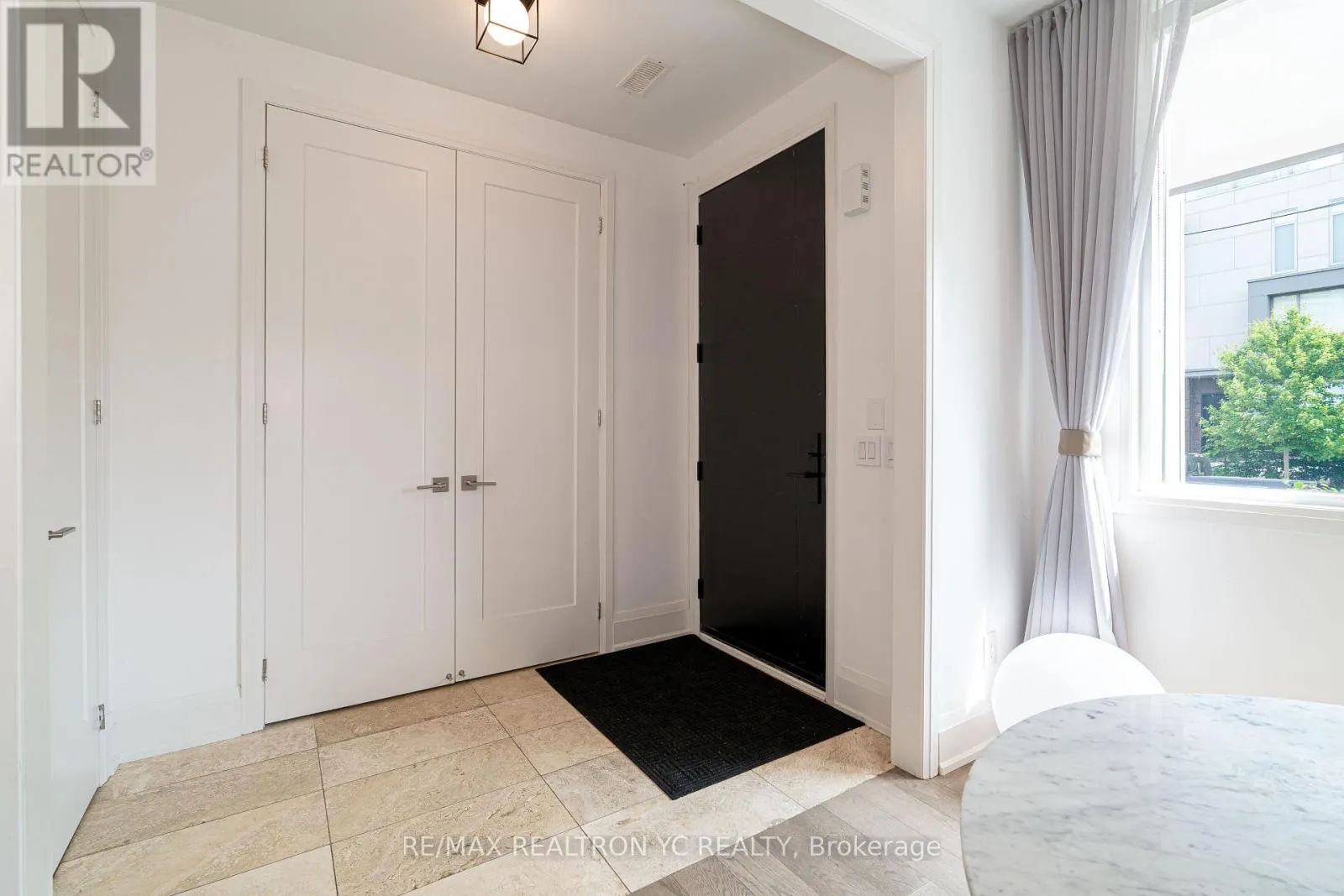 4 - 18 GREENBRIAR ROAD