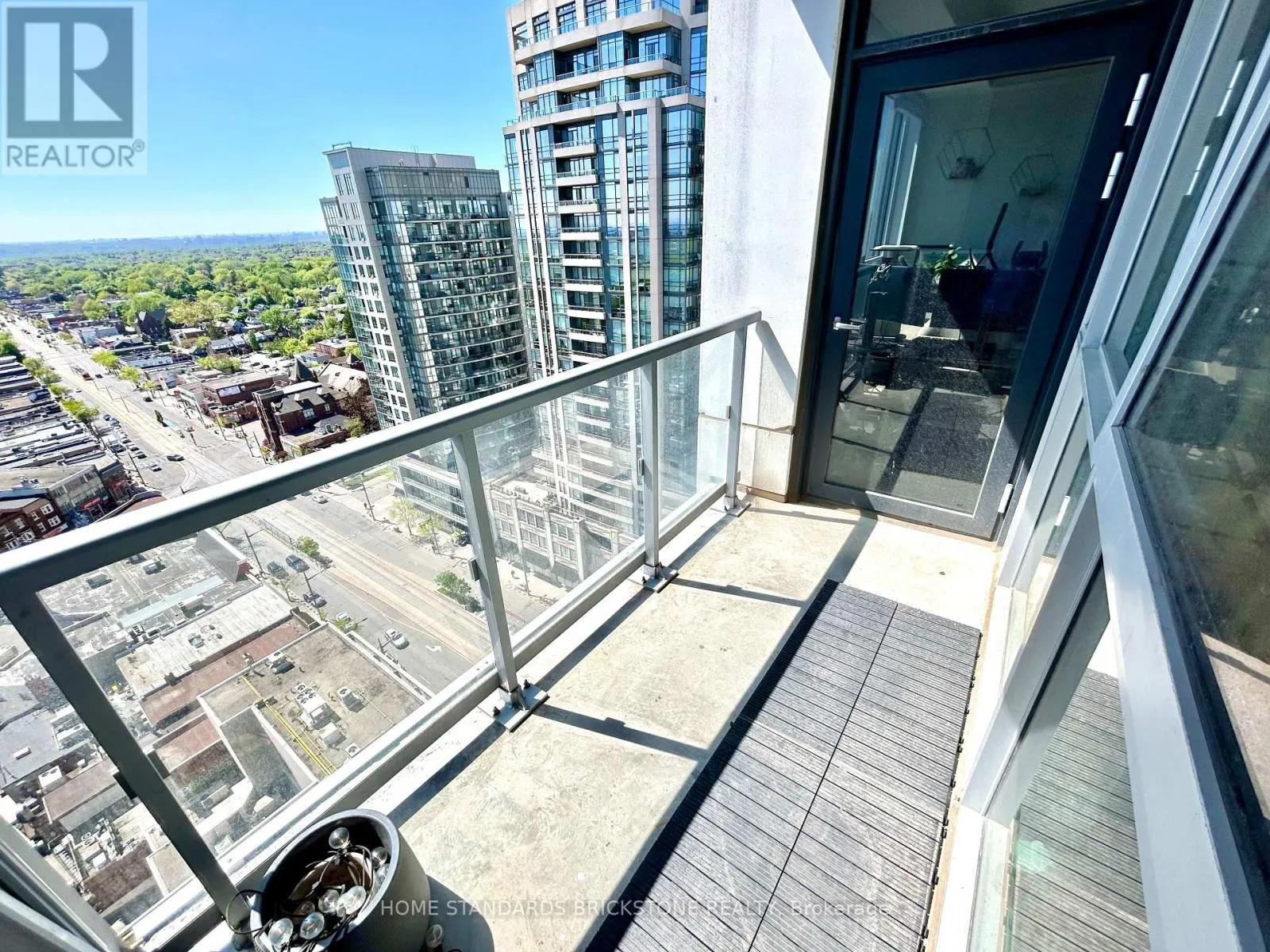 1810 - 501 ST.CLAIR AVENUE W