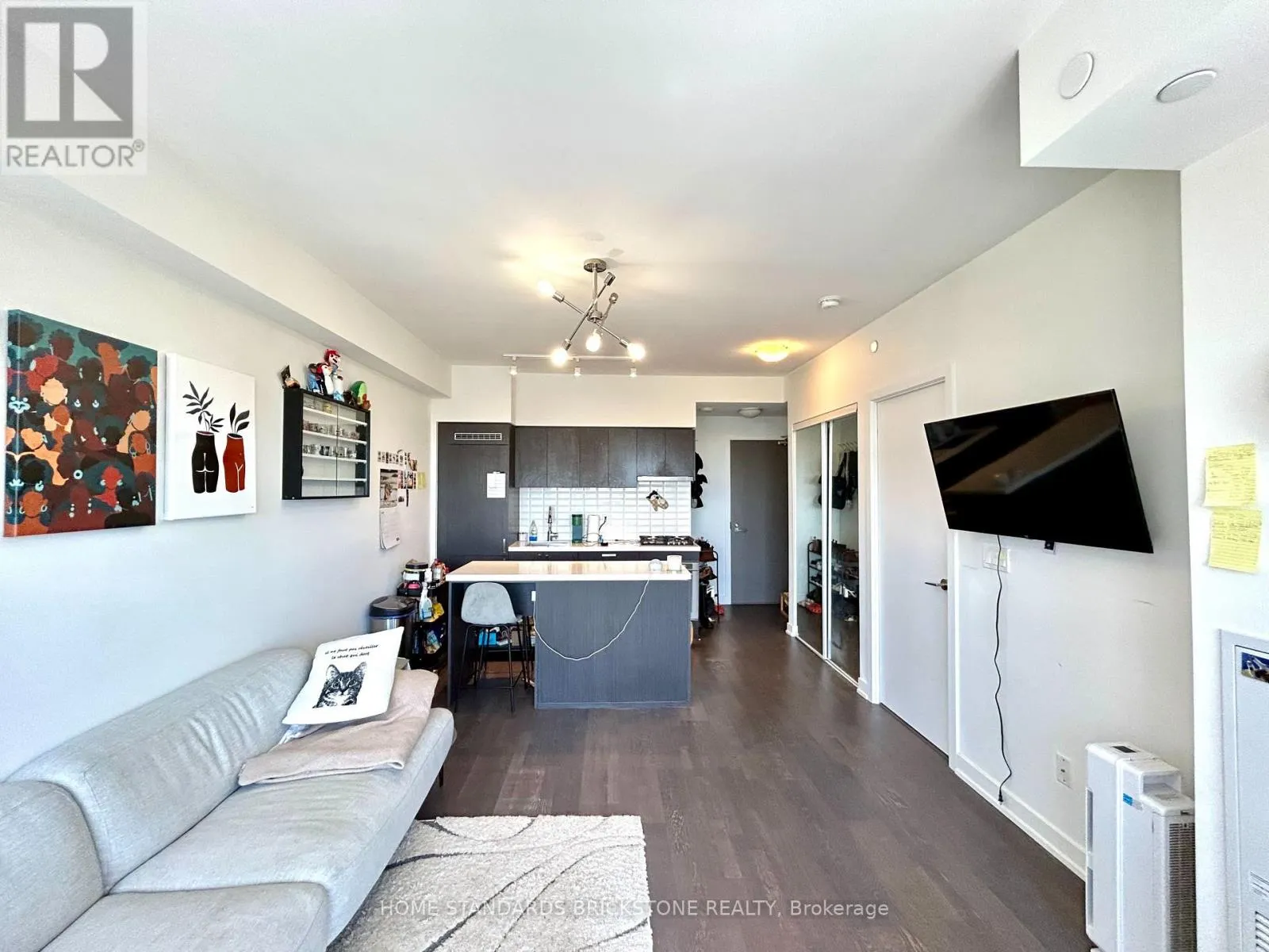 1810 - 501 ST.CLAIR AVENUE W