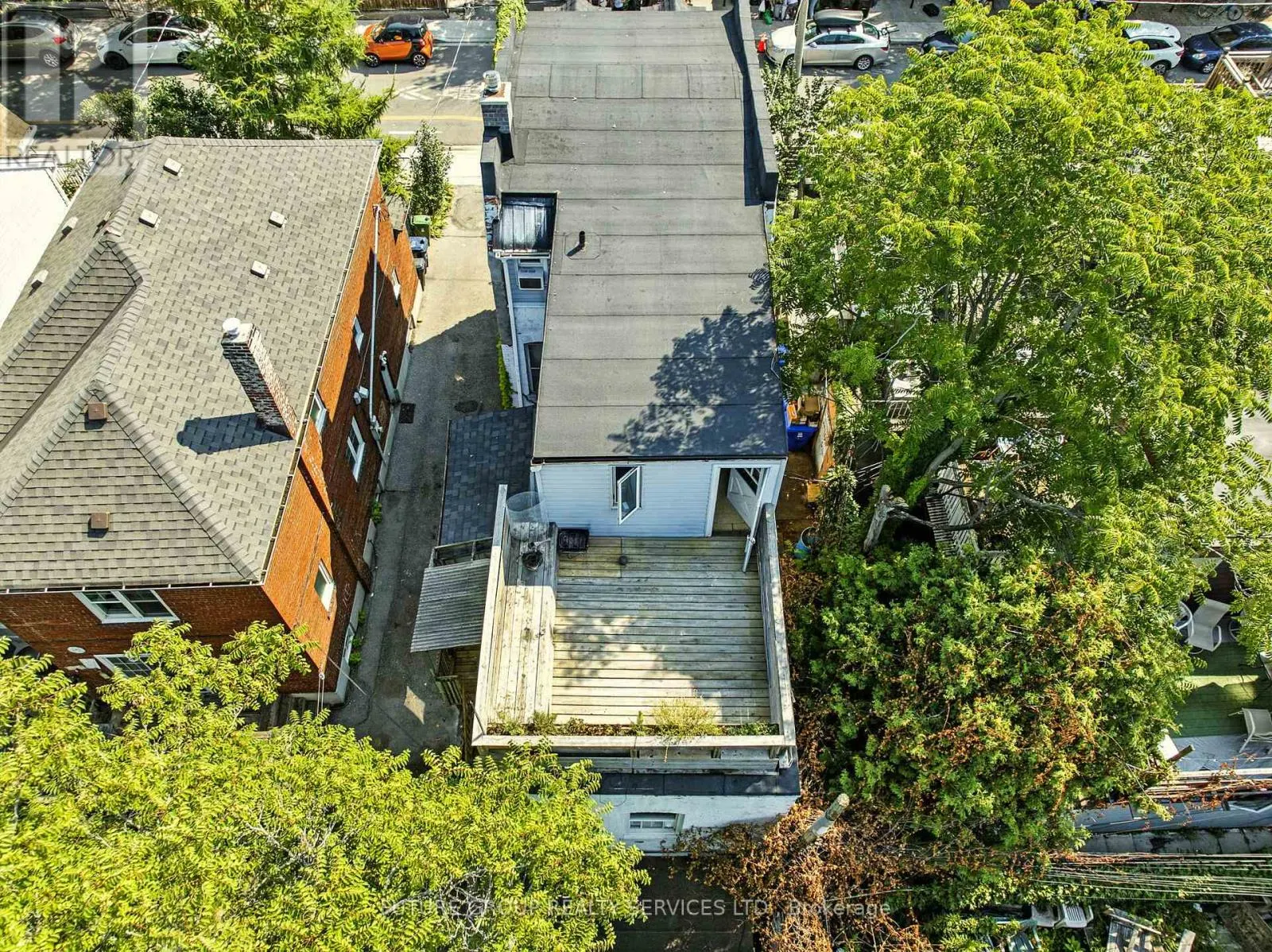 10 BORDEN STREET