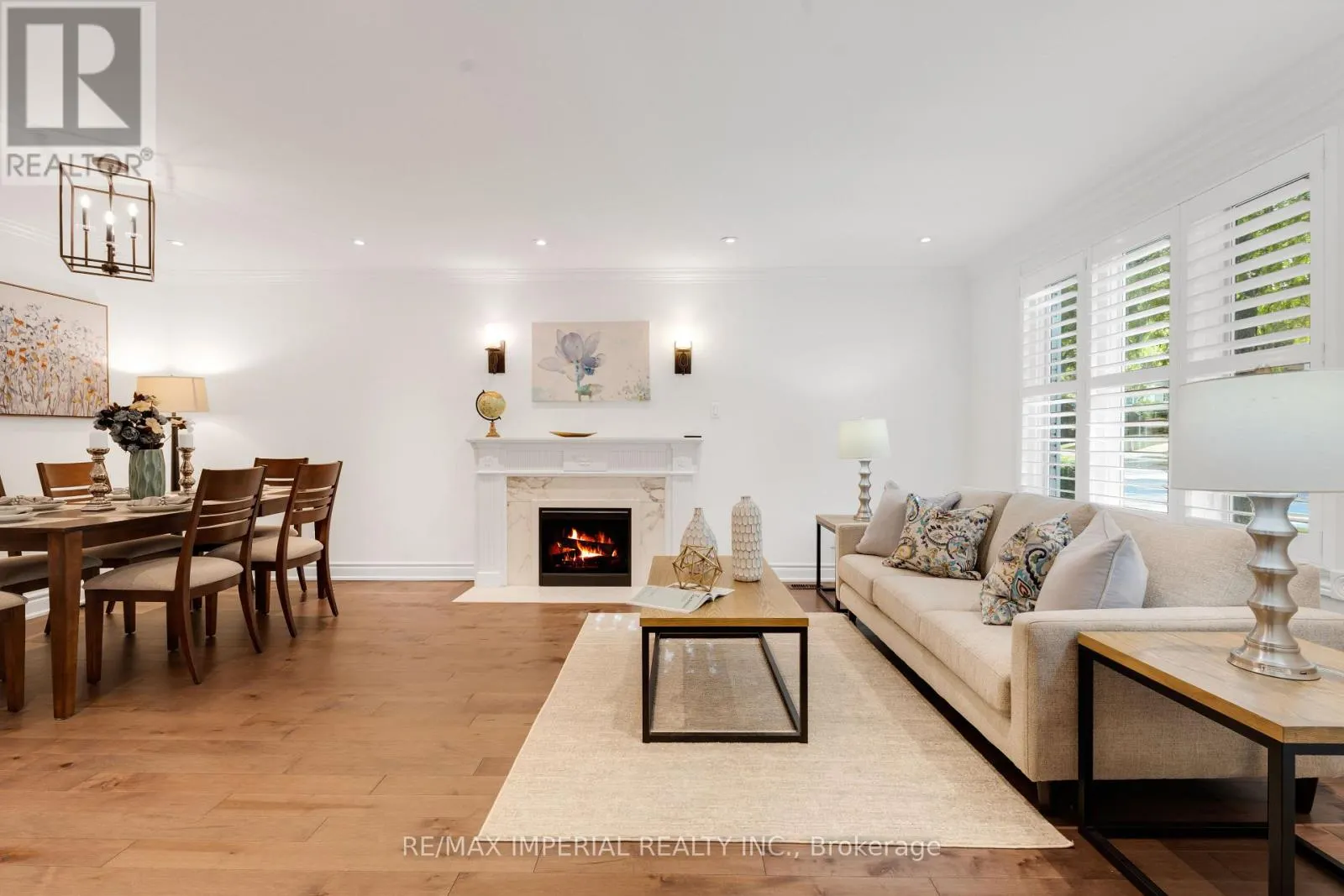 263 UPPER HIGHLAND CRESCENT