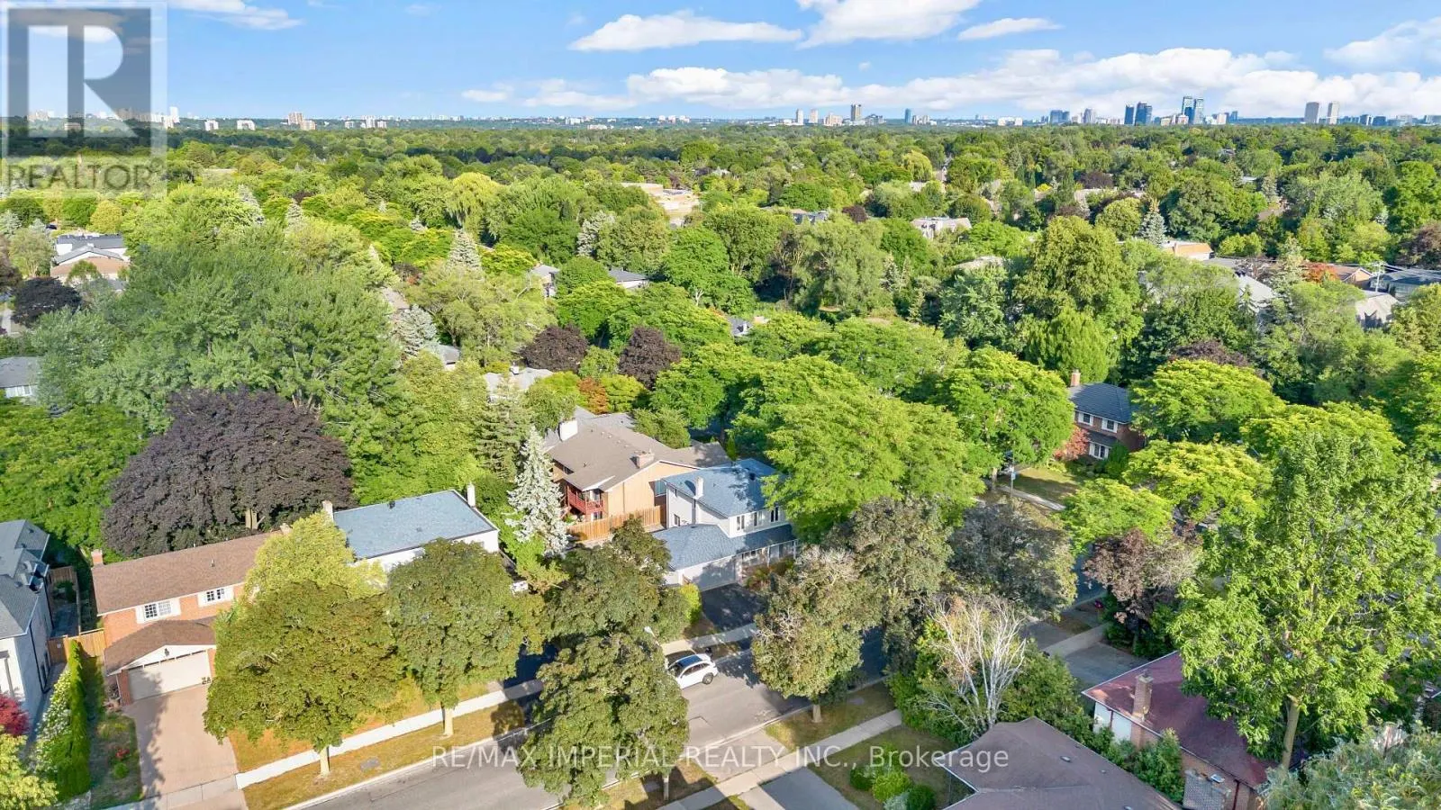 263 UPPER HIGHLAND CRESCENT