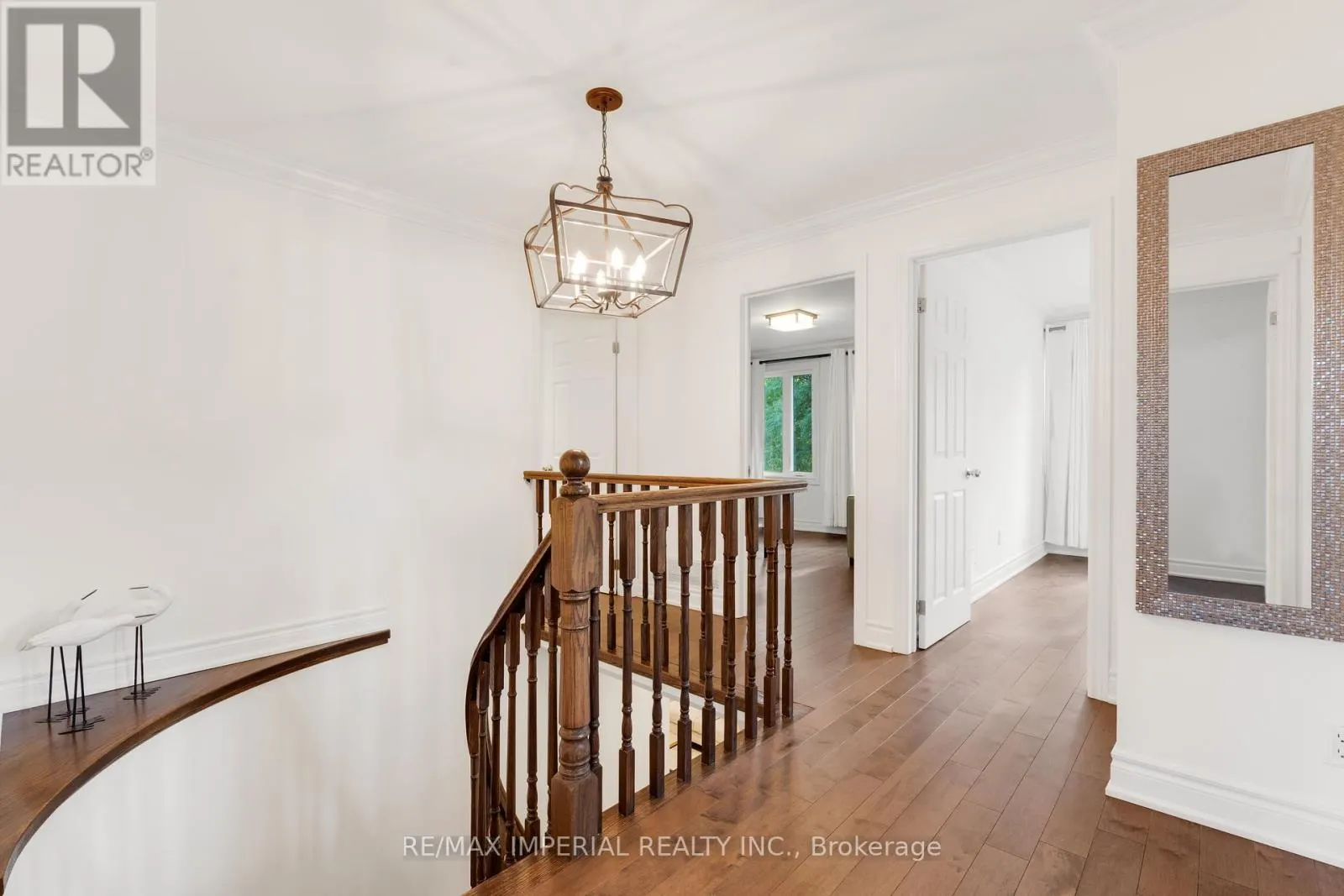 263 UPPER HIGHLAND CRESCENT