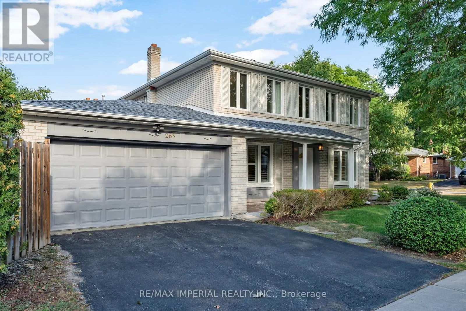 263 UPPER HIGHLAND CRESCENT
