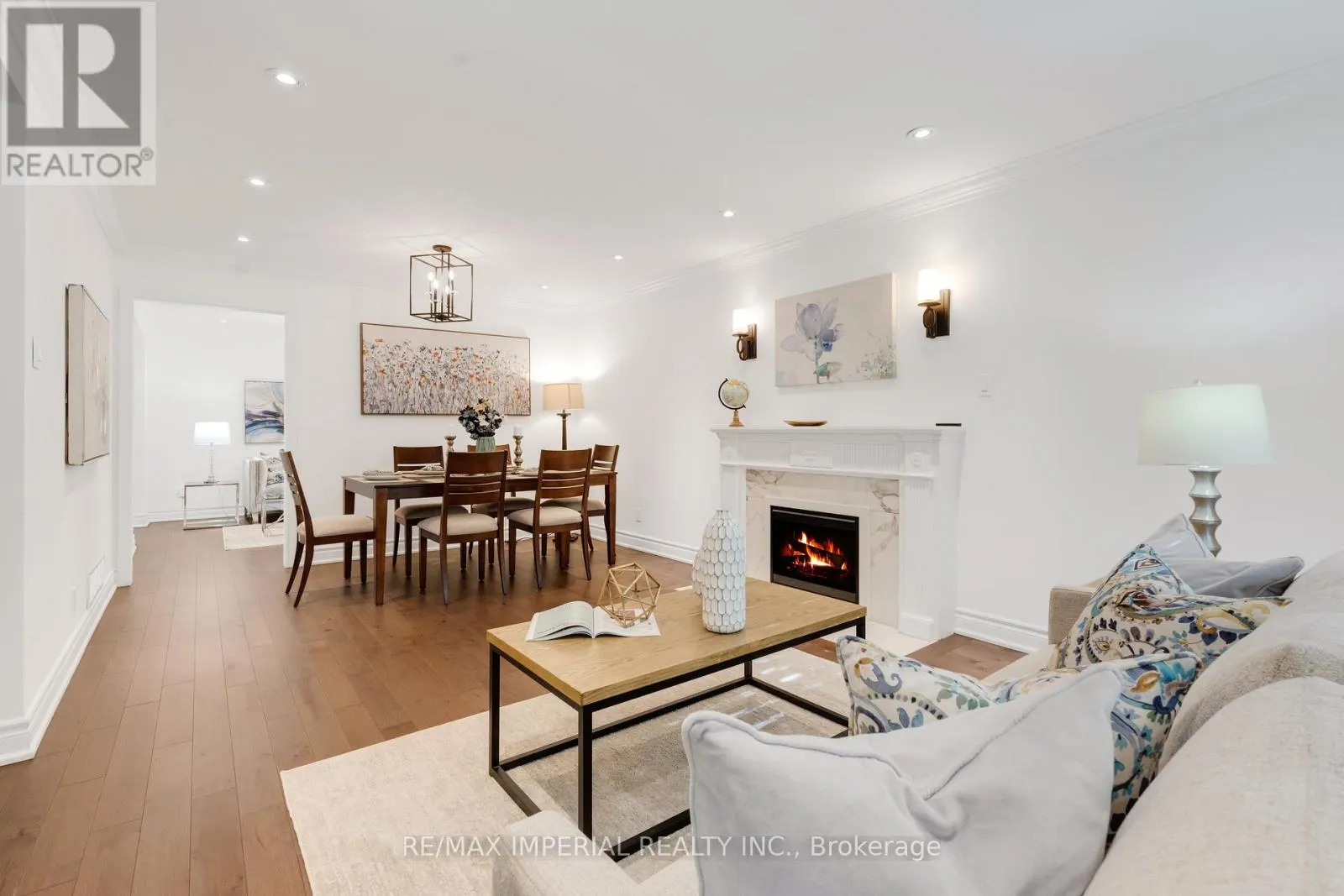 263 UPPER HIGHLAND CRESCENT
