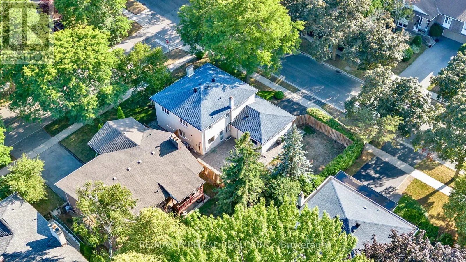 263 UPPER HIGHLAND CRESCENT