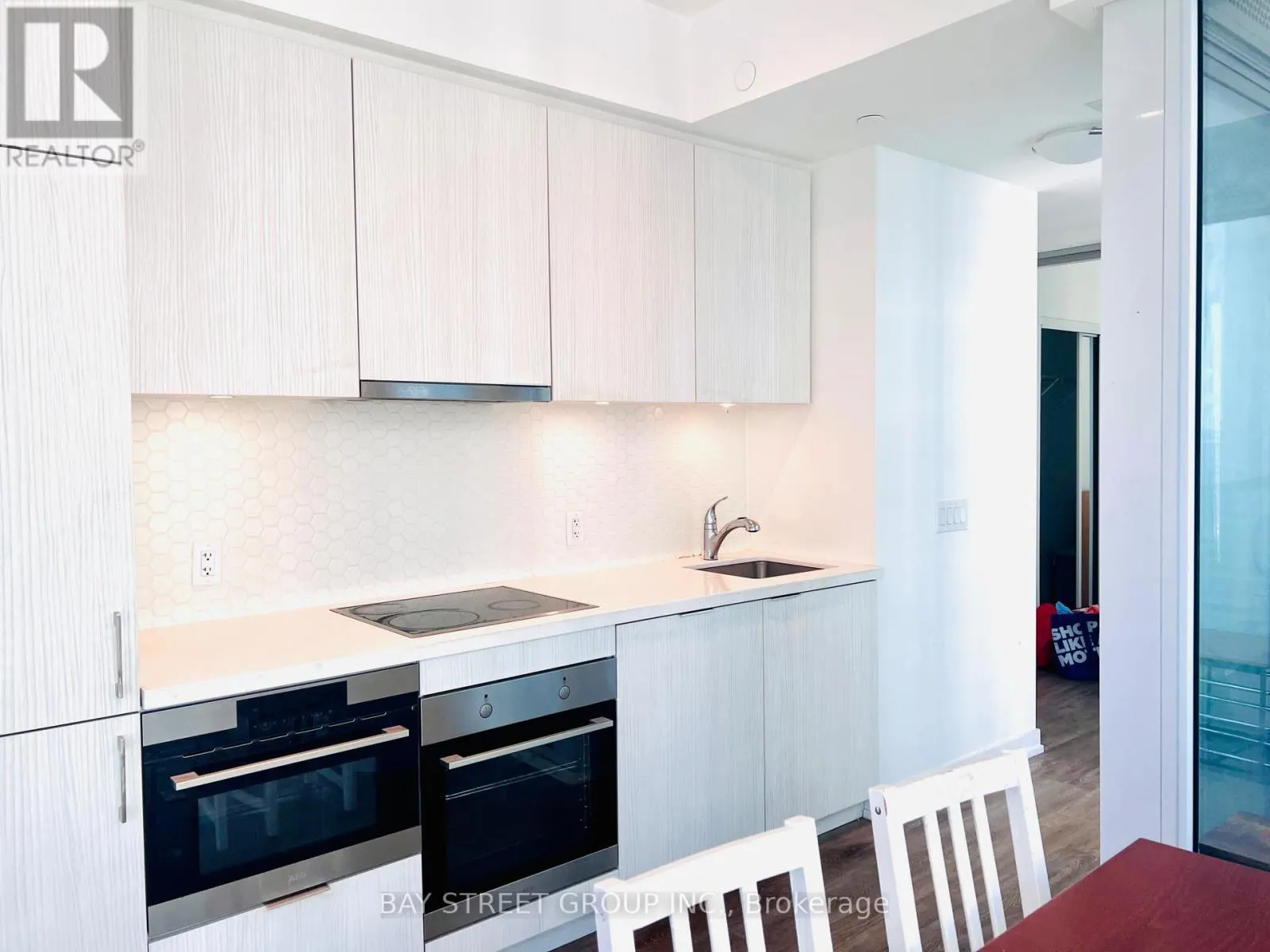 1809 - 158 FRONT STREET E