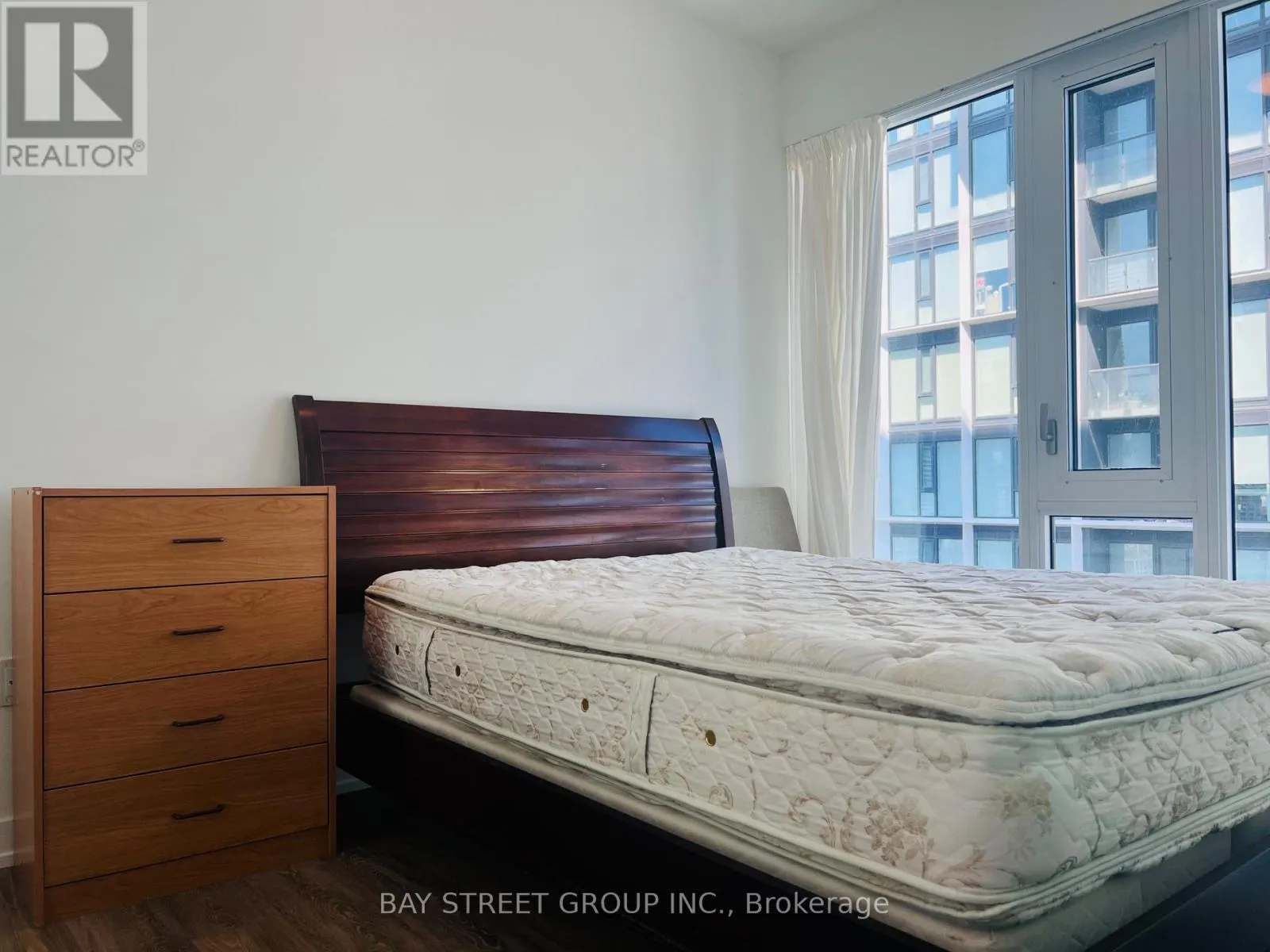 1809 - 158 FRONT STREET E