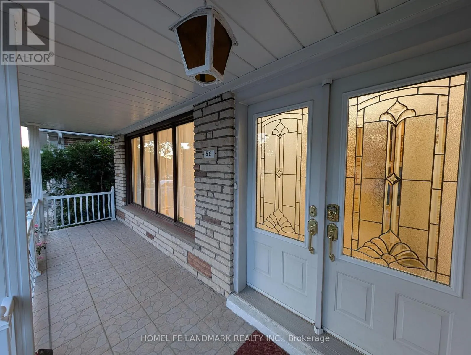 (UPPER UNIT) - 56 BICKERTON CRESCENT