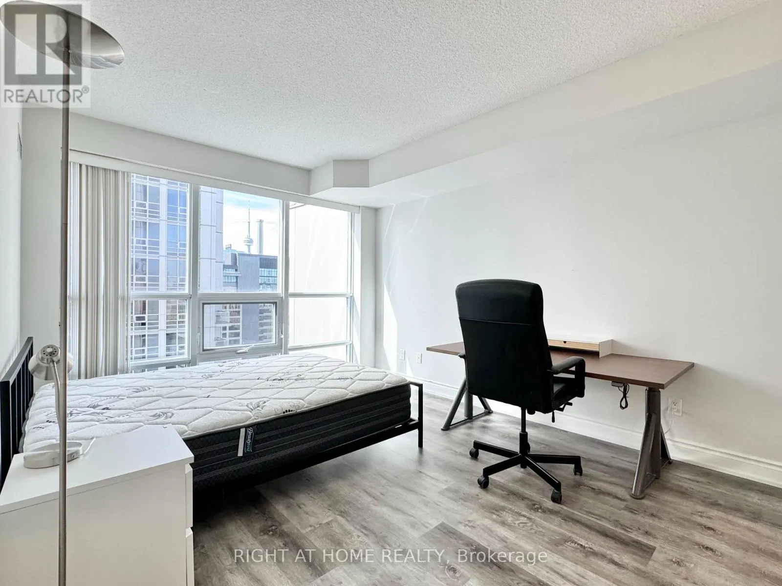 3207 - 763 BAY STREET