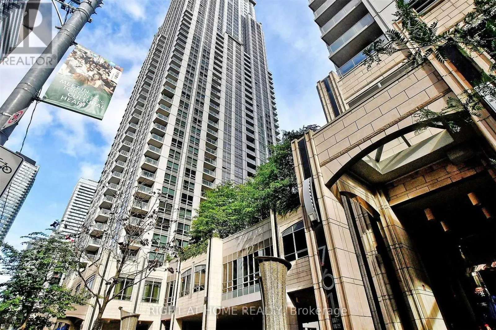 3207 - 763 BAY STREET