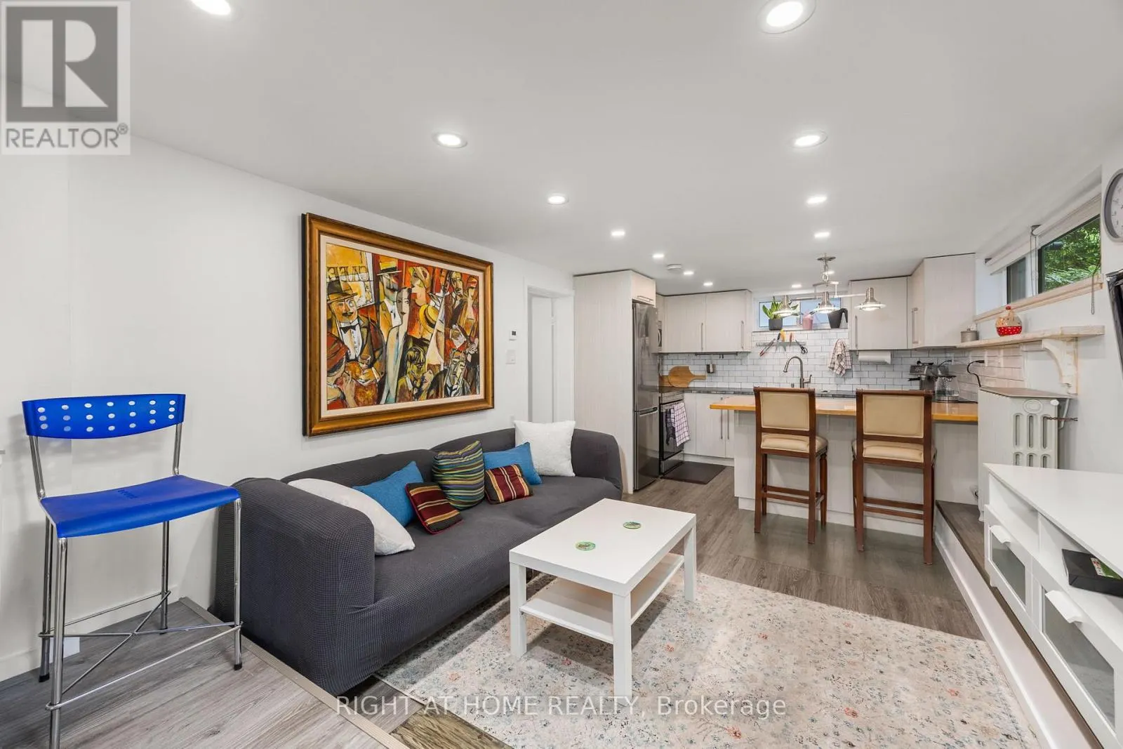 107 OTTER CRESCENT