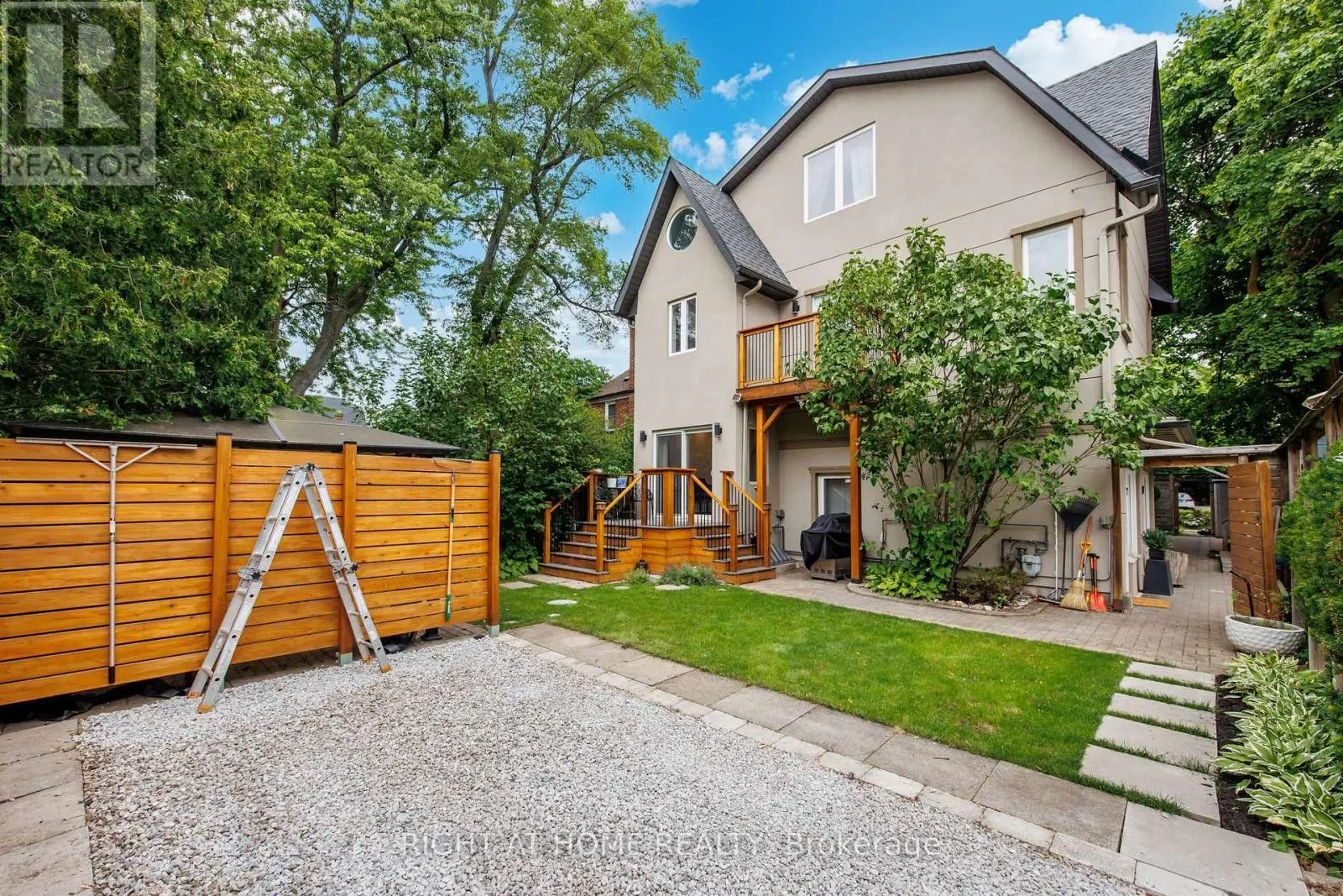 107 OTTER CRESCENT