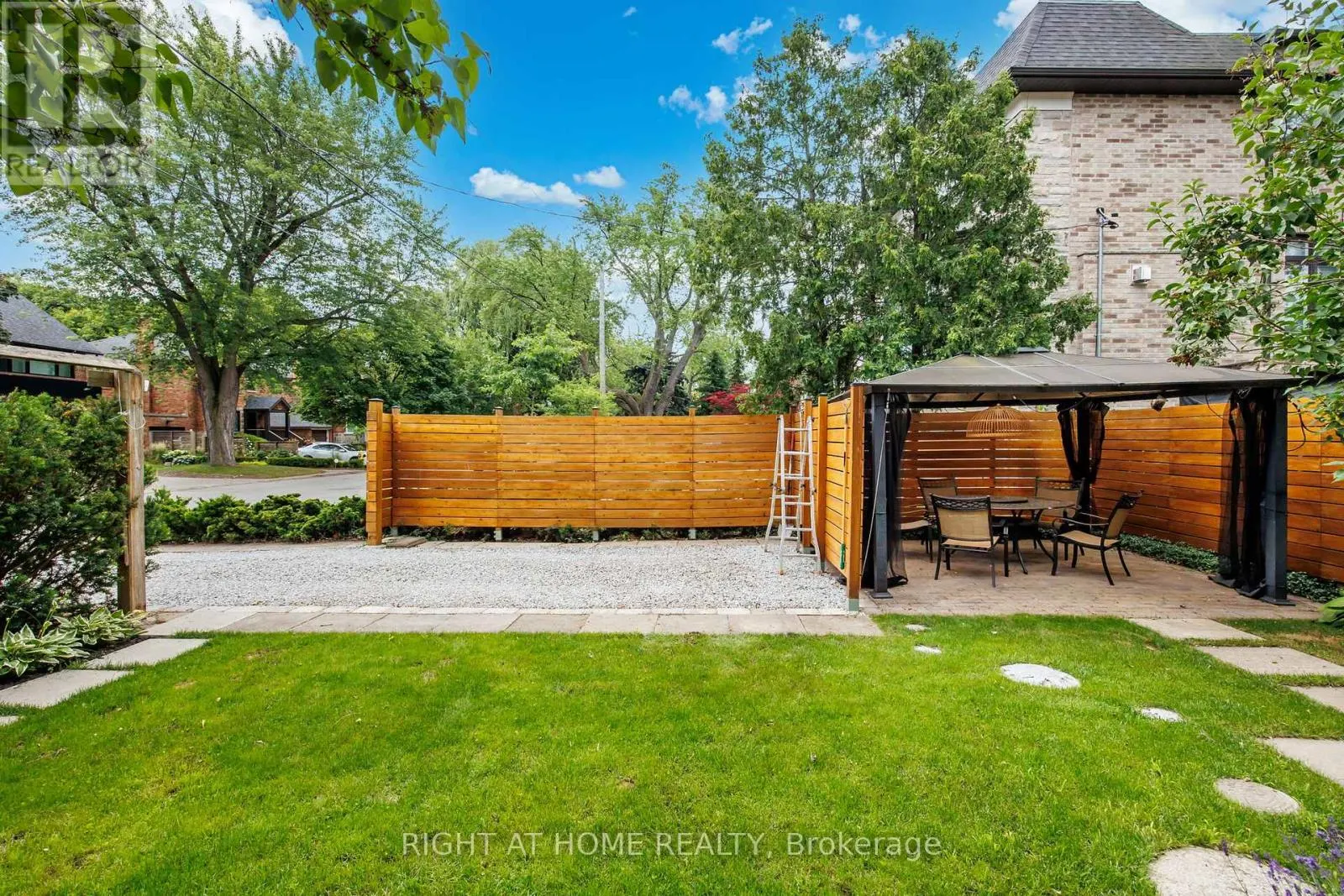 107 OTTER CRESCENT