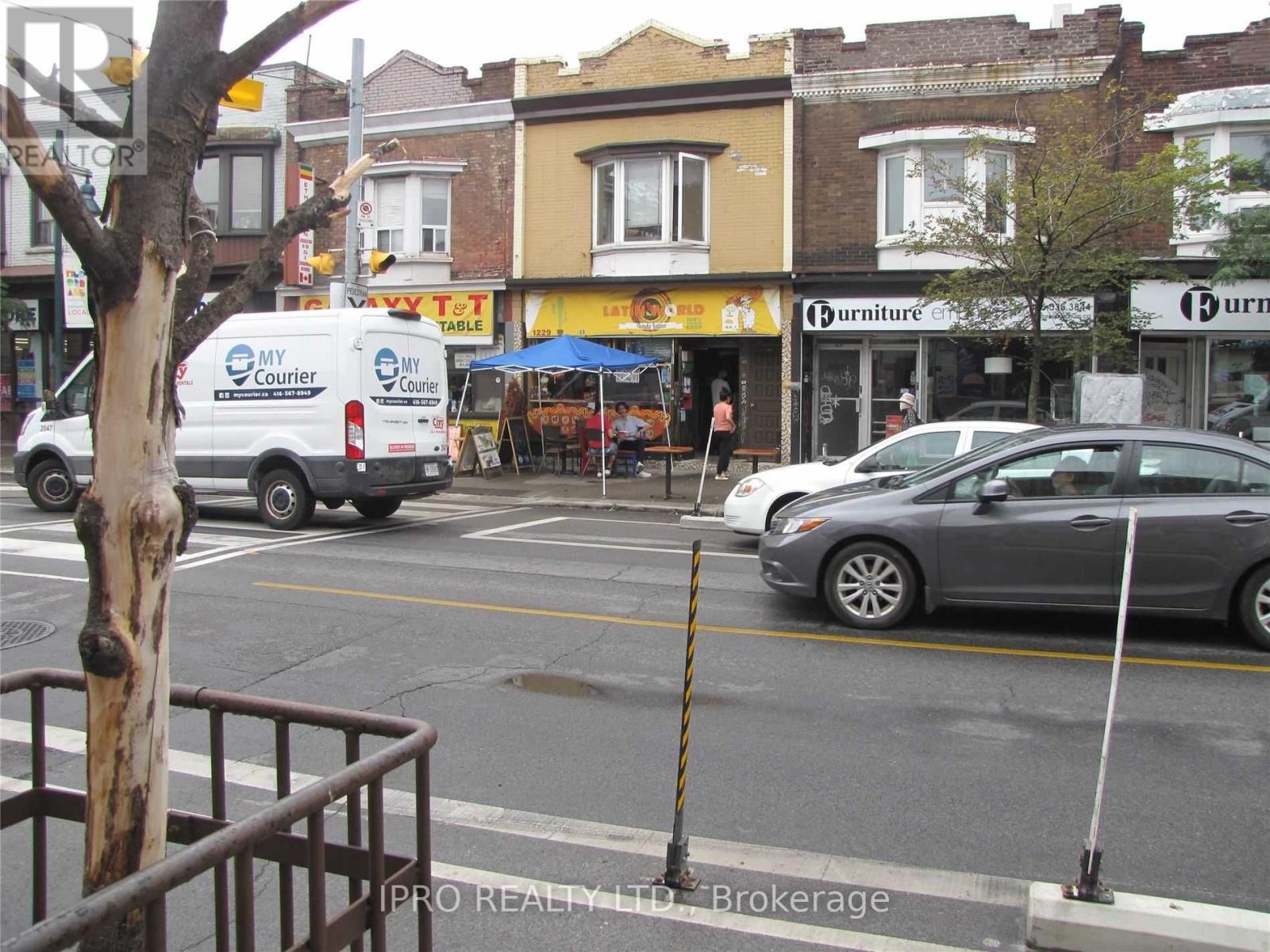 1229 BLOOR ST W