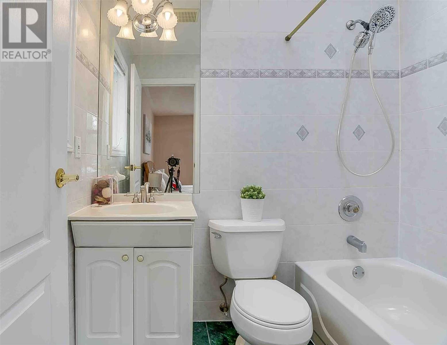 Listing C5855995 - Large Photo # 27
