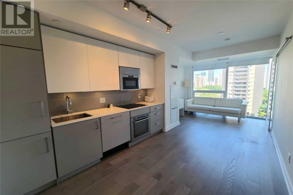 #907 -17 DUNDONALD ST, Toronto