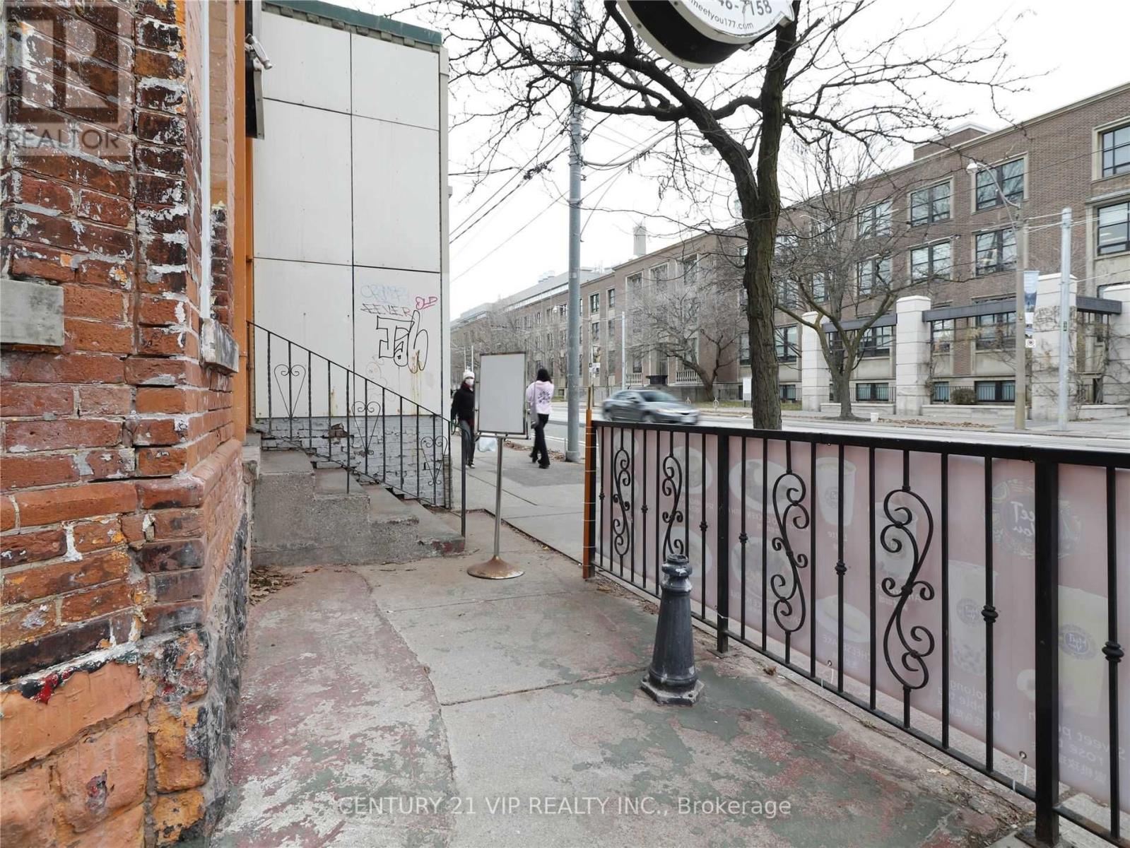 Listing C5859507 - Large Photo # 3