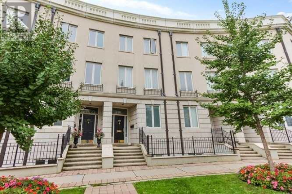 208 WALMER RD, Toronto