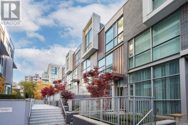 #TH04 -101 ERSKINE AVE, Toronto