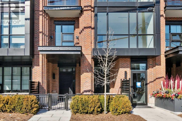 #106 -36 BIRCH AVE, Toronto