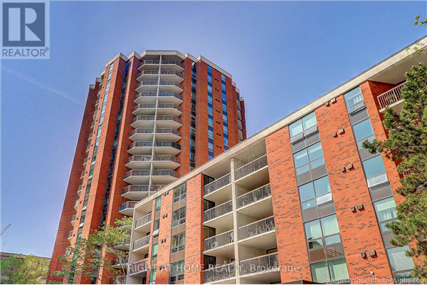 #1703 -77 MAITLAND PL, Toronto