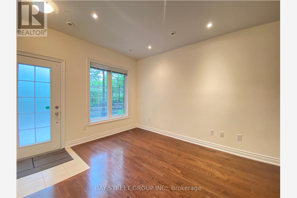 #3 -10 HARGRAVE LANE, Toronto