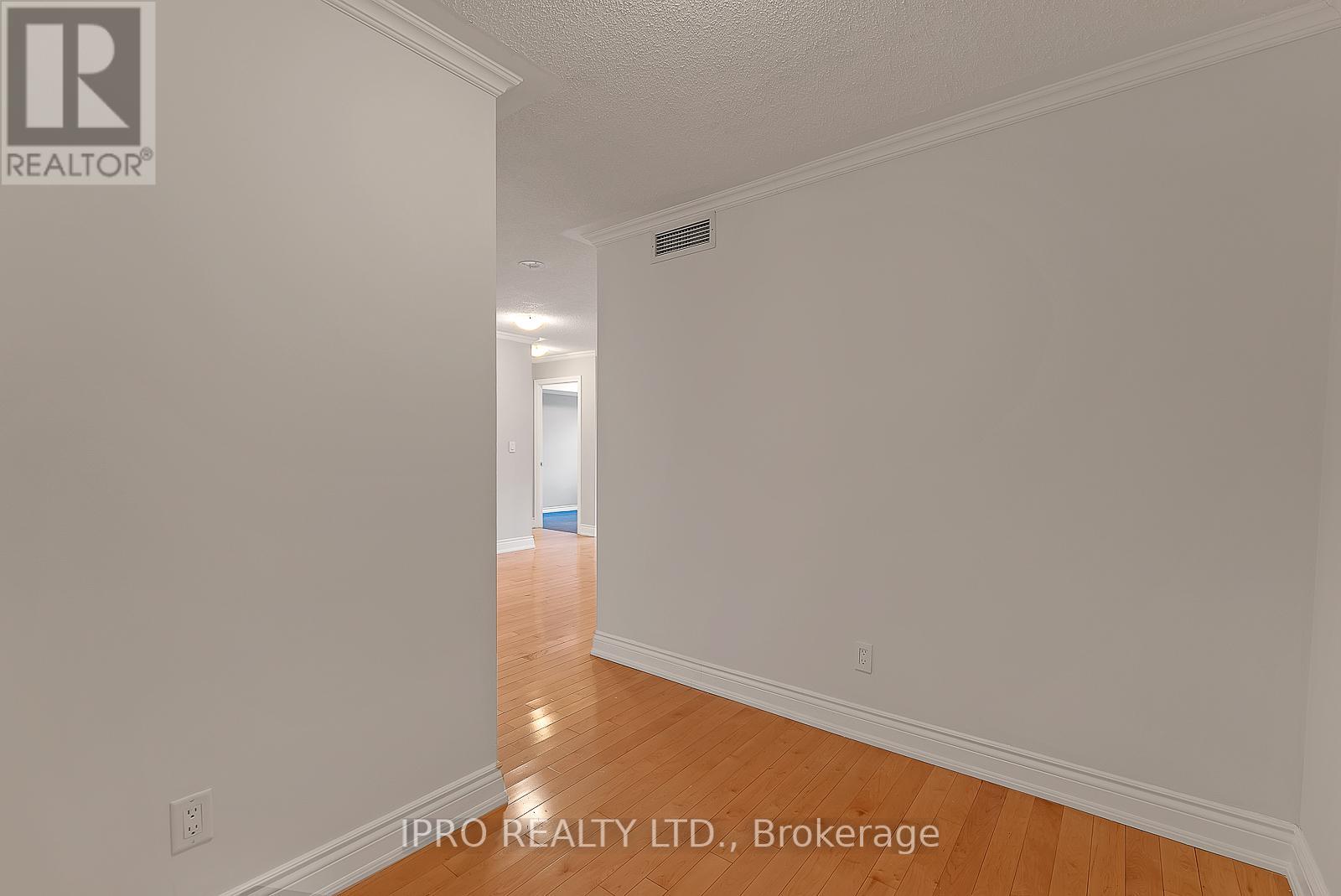 Listing C6045640 - Large Photo # 22