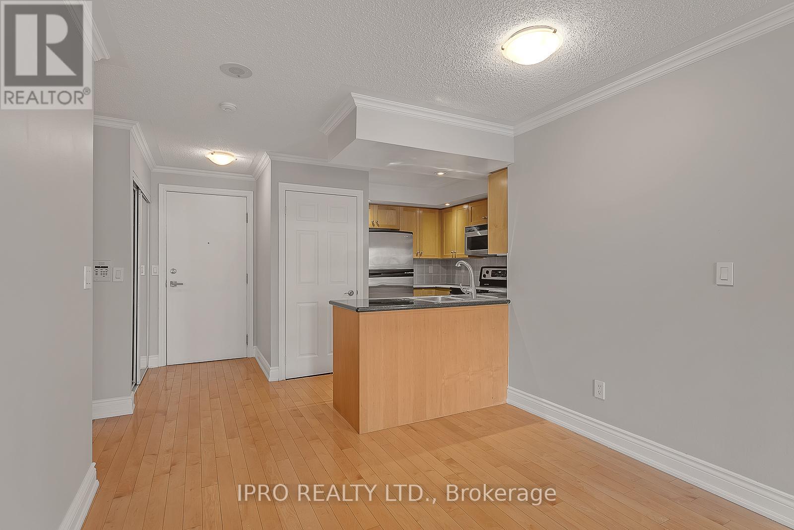 Listing C6045640 - Large Photo # 14