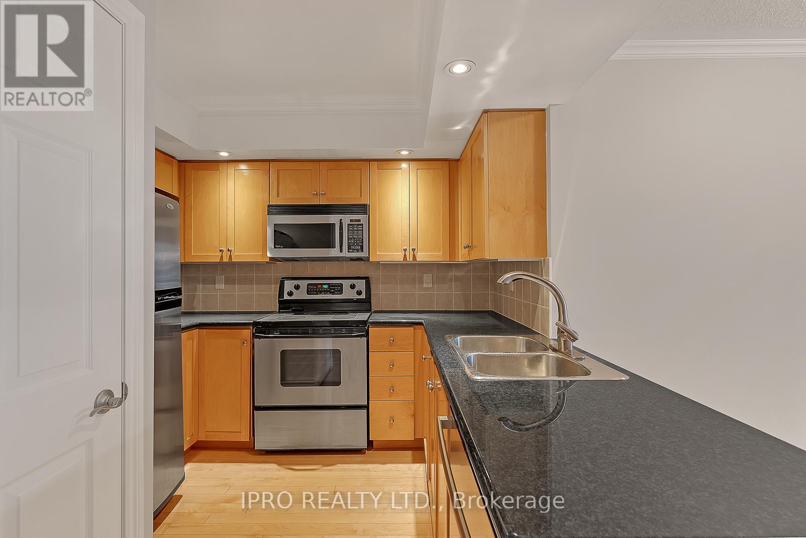 Listing C6045640 - Large Photo # 6
