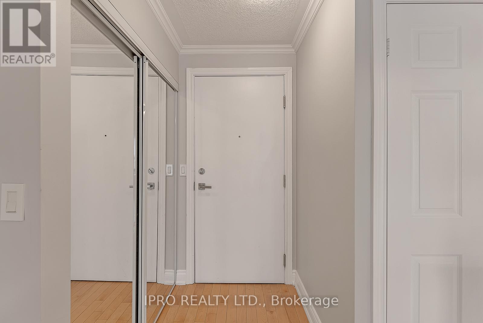 Listing C6045640 - Large Photo # 5