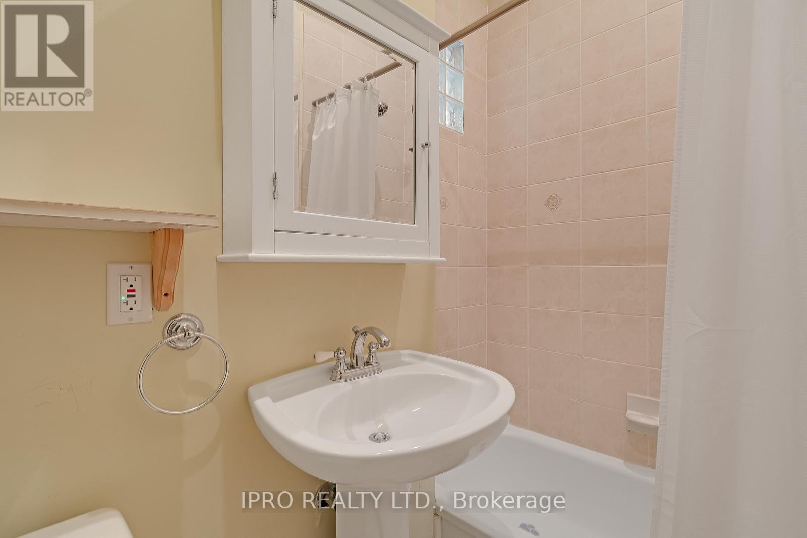 Listing C6048132 - Large Photo # 24