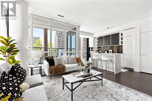 #304 -32 DAVENPORT RD, Toronto