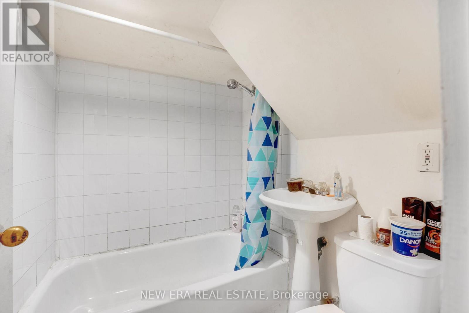 Listing C6803076 - Large Photo # 18