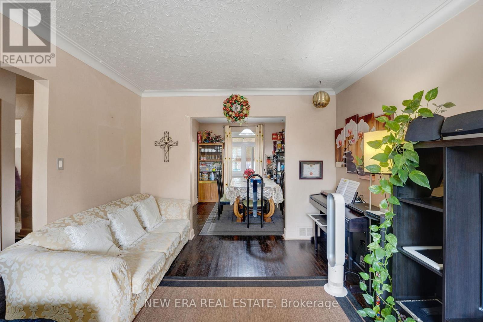 Listing C6803076 - Large Photo # 6