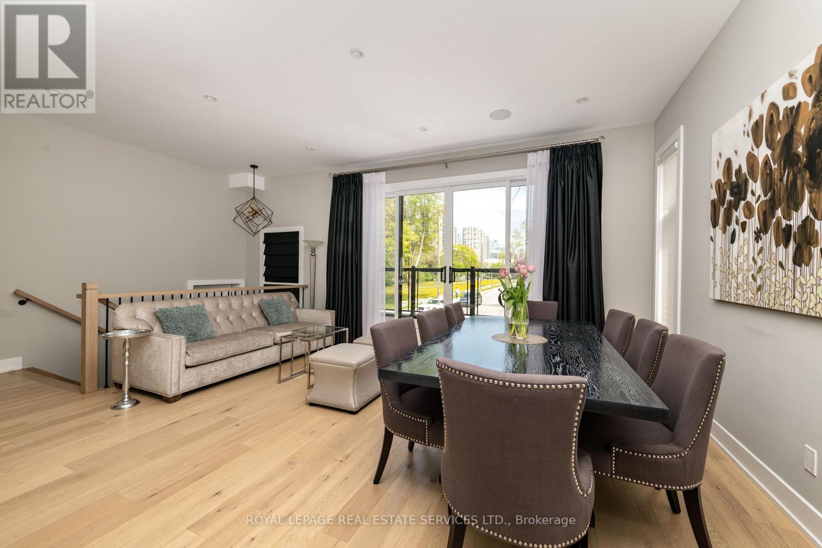 23 ANNDALE DR